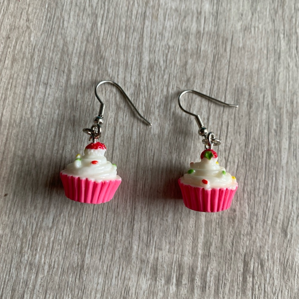 Cupcake dangle earrings jewelry cute fun